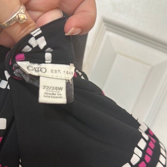 Cato Multicolored Long Sleeve V-Neck Tunic - Picture 2 of 3